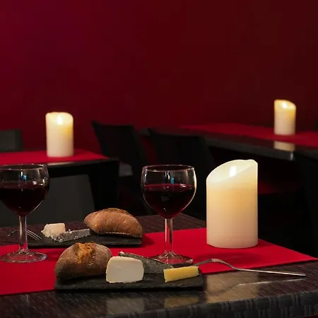 Suzie Blue ホテル パリ