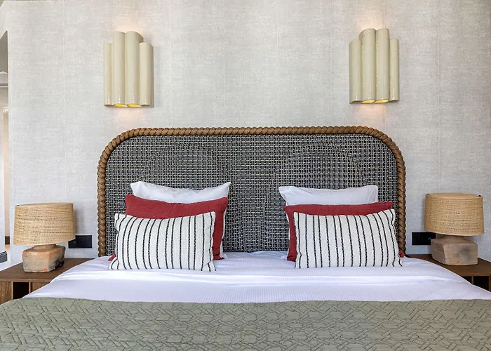 מלון Suzie Blue 4*